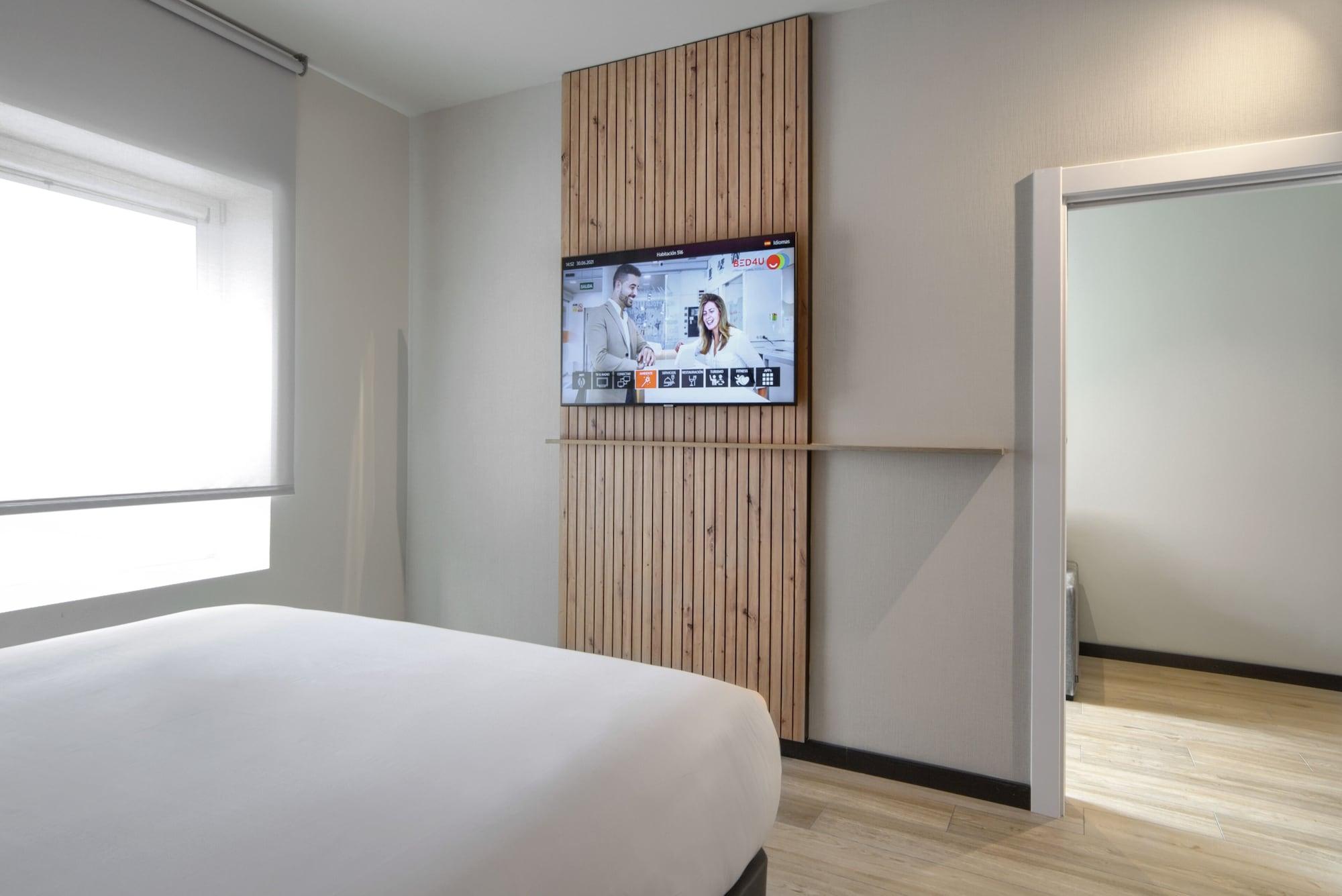Hotel Bed4U Bilbao Exteriör bild