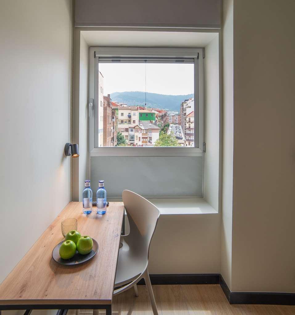 Hotel Bed4U Bilbao Rum bild